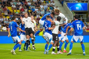 Meč turnira na EURO za mlade - Filmski gol dao nadu devetorici Italijana, Nemci pružili sebi srećan kraj!