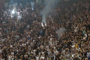Fenomenalan doček za Partizan u Baru!
