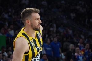 Gudurić i Bobi 6+6, Fener na ''plus 12'', Efes na ''plus 41''!