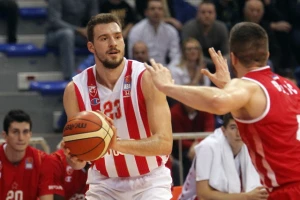Zvezda uhvatila snažan zalet za finale!