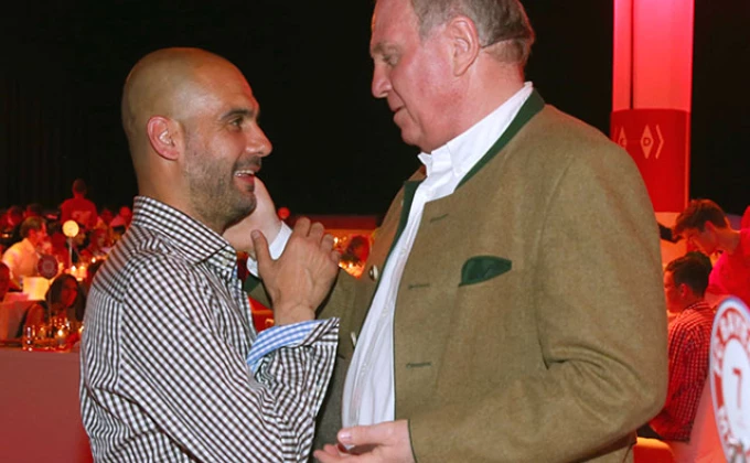 EPA/ALEXANDER HASSENSTEIN / POOL