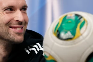 Nema odmora za Čeha, ozvaničen angažman na "Stamford Bridžu"!