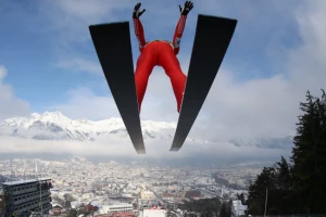 Kubacki novi rekorder Bišofshofena, Ajzenbihler prvi u kvalifikacijama