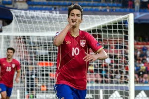 Zvezda - Komplikuje se situacija oko Đuričića