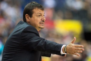 EL - Efes "preslišao" Gran Kanariju, Simon blistao