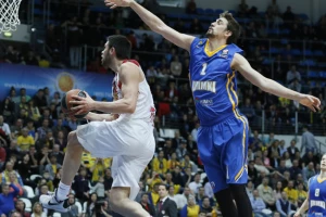 EL: Tvrdo u Bambergu, Himki slavio