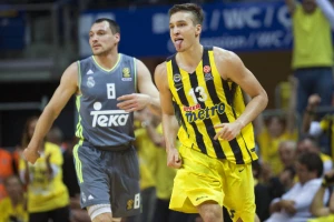 Samo da nije najgore - Bogdan Bogdanović doživeo nezgodnu povredu!