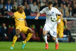 Kopenhagen grabi ka tituli, Pavlović asistent