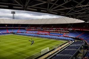 "Pala sklopka" - Ništa od fudbala u Roterdamu