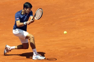 Teške muke od starta, Nole eliminisao Almagra