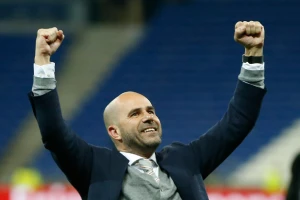 "Peckanje" je počelo, trener Ajaksa odgovorio Murinju