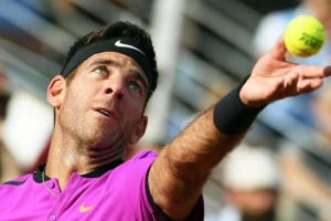 Delpo, majstore! A Federeru ovaj potez ne služi na čast!