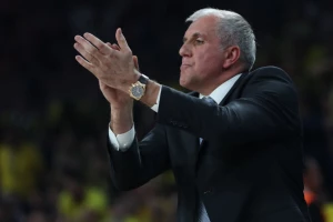 Fener lako sa Ušakom, Gudurić bez učinka