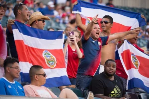 Kostarika spremna za Mundijal - Bivši napadač Arsenala, zvezda "Fudbal menadžera", ali se zna ko je glavni!