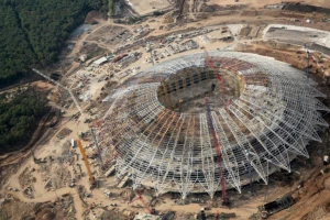 Kosmos Arena poprima željeni izgled, "veštačka sunca" greju travu