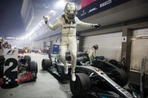 Hamilton: "Bilo bi dosadno da imamo savršen bolid"