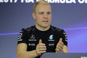 F1 - Botasu pol pozicija u Abu Dabiju