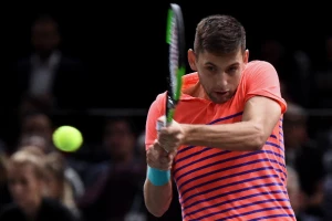 Lopticom u glavu - Krajinović svedok bolne scene u Indijan Velsu!