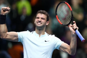 London - Dimitrov drugi polufinalista