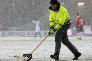 Sneg pravi probleme, odložene dve utakmice u Prvoj ligi!