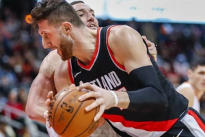 Nurkić briljirao na Bobijev račun, Simons uzalud rešetao!