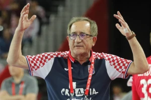Hrvati odlučili, Červar nastavlja započeti posao