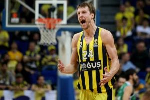 EL - Bogdan gledao šampionski Fener, Baskoniji se "smeši metla"!