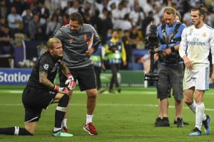 Da l' da se smeješ ili plačeš? Karijus napravio novu grešku, protivnički fudbaler ga psovao!