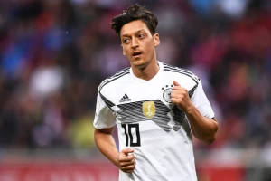 Turci podržali Mesuta - Svi smo mi Ozil!