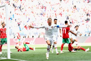 Sa kojom legendom je Ronaldo vežbao slobodne udarce?