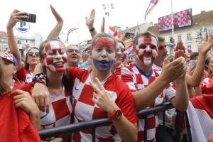 Stavio glavu na panj - Momak je došao na Trg bana Jelačića u dresu Francuske!