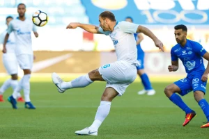 Zenit siguran, Bane odličan u odbrani