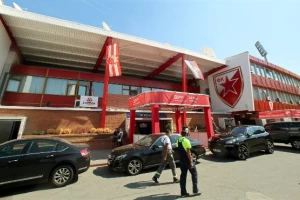 TRIDESET potpisa na stadionu "Rajko Mitić"!