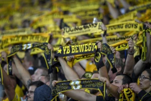 Neviđeni "džojstik protest" navijača Jang bojsa!