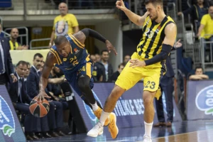 EL - Fenerbahče dva od dva u Istanbulu