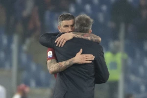 Mihina poruka iz bolnice, Roma između svađa i moranja, Kolarov vadi kestenje iz vatre!