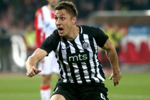 Partizan se oglasio, ode Nikolić