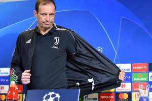 Rastanak Juventusa i Alegrija - Igrači ga ispratili ovacijama, Italijan jedva zadržao suze
