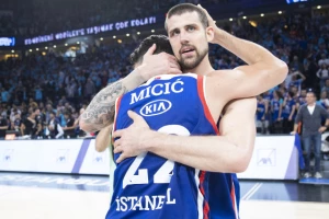 Micić ponovo odličan, 1:0 za Efes!