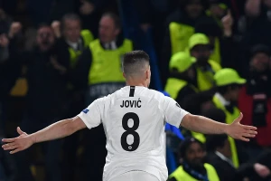 POTPISAO Luka Jović! Navijači u velikom broju stigli na ''Bernabeu''!