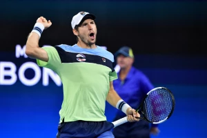 Lajović čisti sve pred sobom, Novak na vidiku!