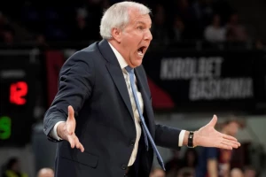 Zvezdi olakšano, dvojica bitnih ne igraju za Fener!