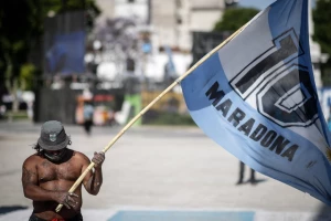 Napoli večeras u posebnim dresovima, u Maradoninu čast!