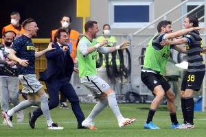 Konte čeka, od ovih odgovora zavisi hoće li otići posle titule?!