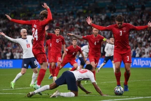 Selektor Danske ogorčen zbog penala za Englesku