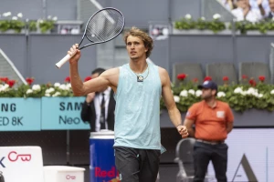 Osveta Cicipasu, Zverev u finalu Madrida!