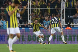 Fenerbahče "crveneo" i ponovo kiksnuo