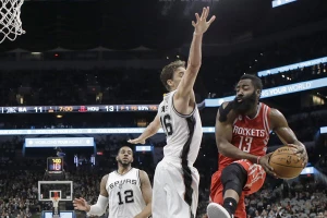 Nema leka protiv "Bradonje", DeRozan nadigrao i Vestbruka, šta je sa Srbima?