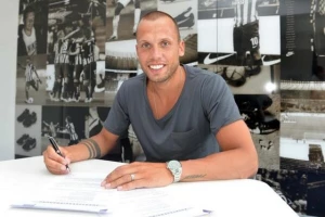 Heitinga u Bundesligi!
