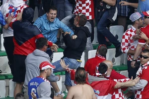 Petorica navijača privedena u Hrvatskoj zbog nereda na EP